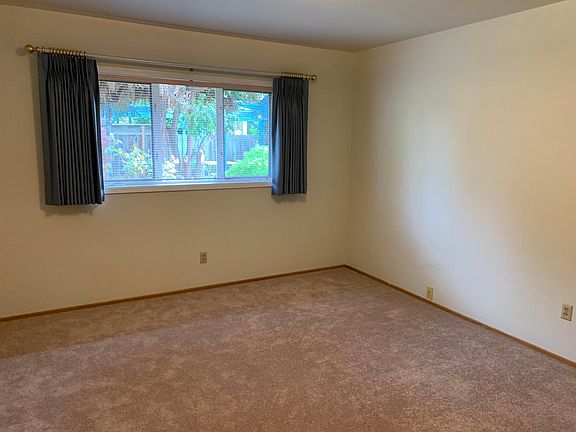 2nd image of 19130 Brookhaven Dr