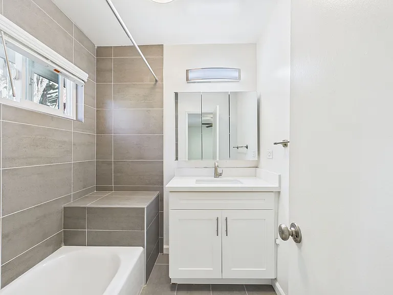 330 W I St — Photo 74