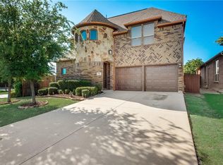 2796 Bay Shore Ln, Grand Prairie, TX 75054