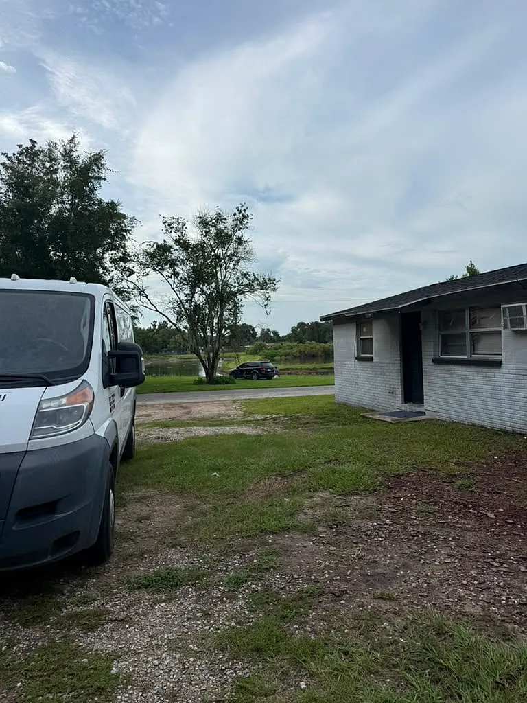 2 bed, 594 sqft, $1,050 — Photo 2