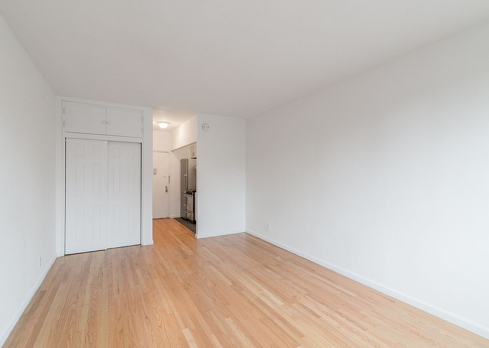 2nd image of 354 E 83rd St APT 3d