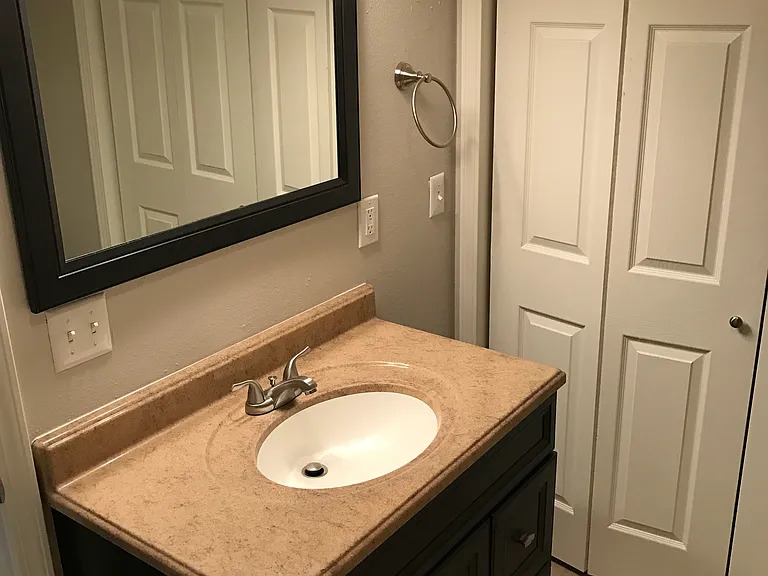 812 Hardy Springs Cir #A — Photo 28