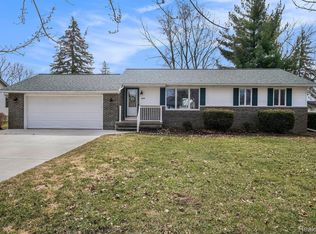 6040 E Hill Rd, Grand Blanc, MI 48439