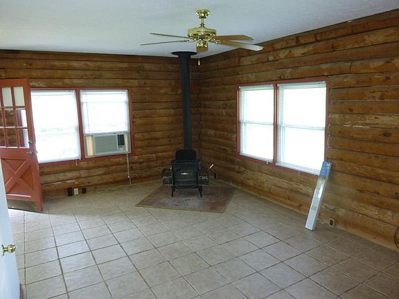 3rd image of 6319.5 W Highway 146