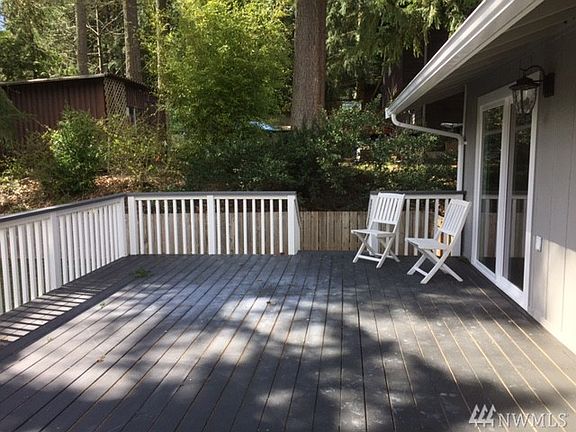 4th image of 2187 NE Lexington Dr