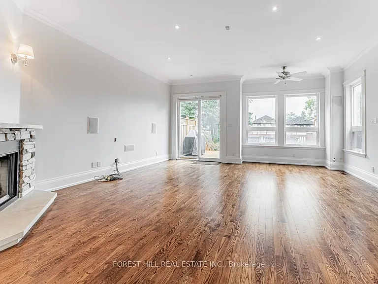 415 Deloraine Ave — Photo 15