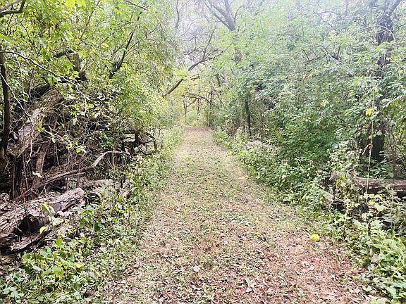 5th image of 1994 N 2753rd Rd