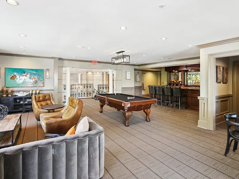 Wesley Townsend Apartments at Buckhead — Photo 31