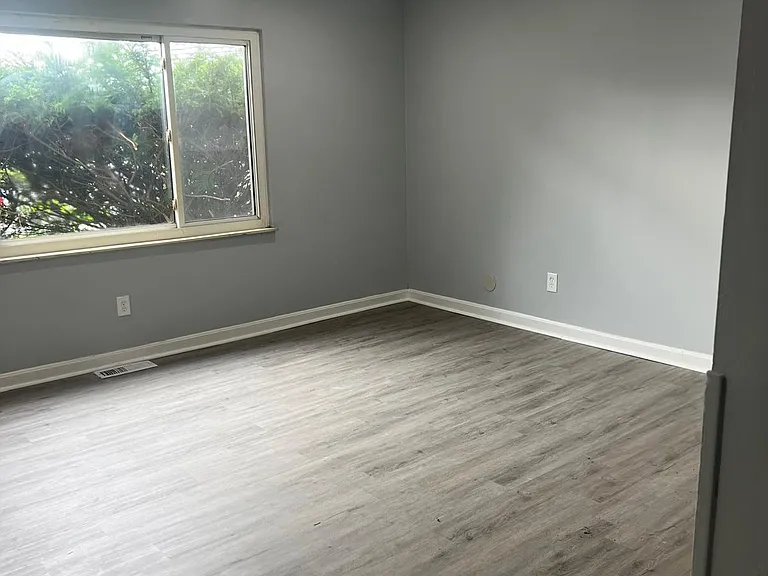 2050 Wadsworth Ct — Photo 21