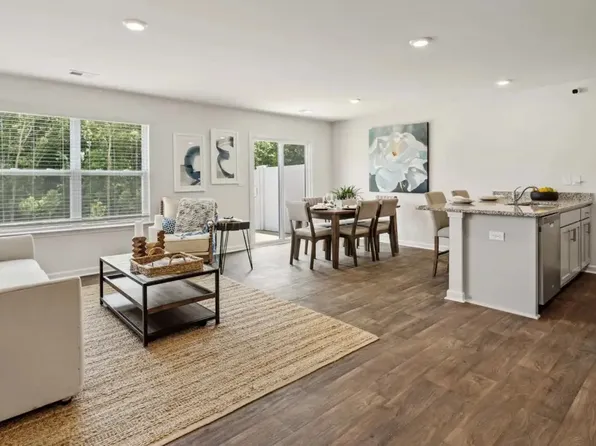 1123 S Norwhich Ln, Spartanburg, SC 29301