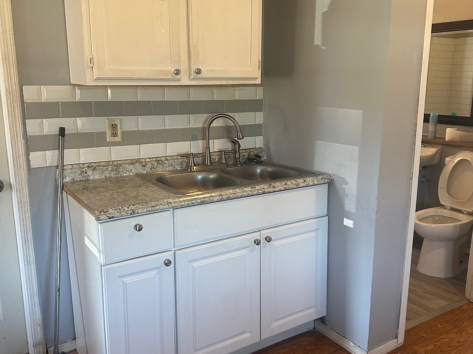 1st image of 634 Van Buren Ave APT 1