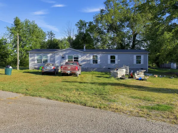 1140 School St, Henderson, KY 42420