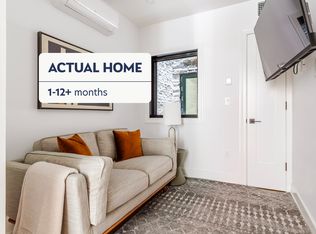 307 W 39th St #2B, New York, NY 10018