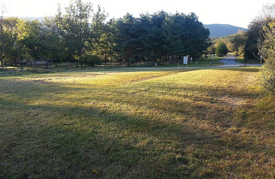 2nd image of 659 Richview Rd