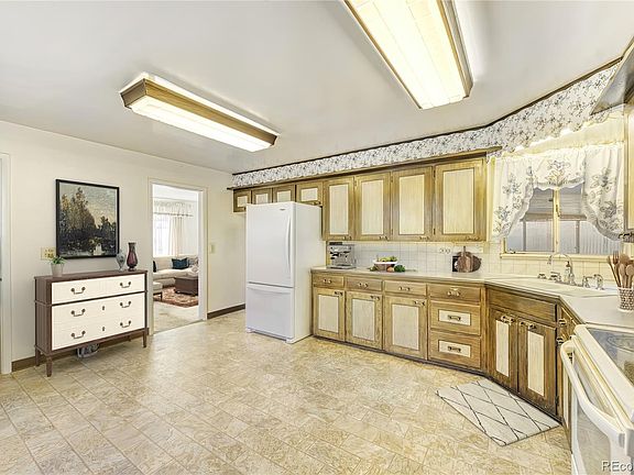 3rd image of 7850 Raleigh Street