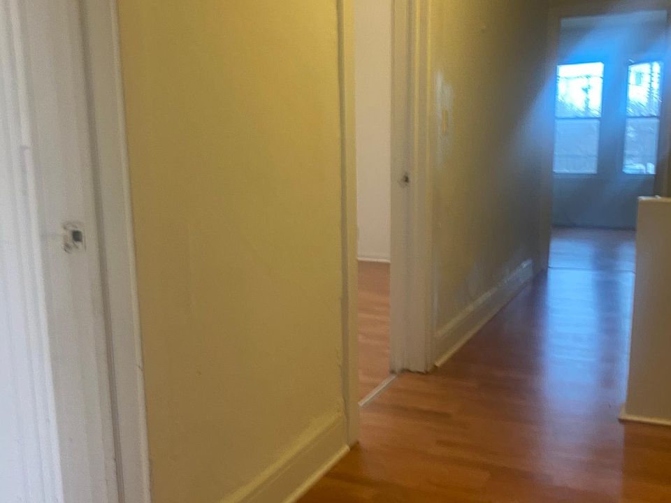 1st image of 997 E 67th St #999