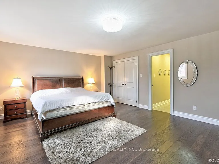 48 Havagal Cres — Photo 19