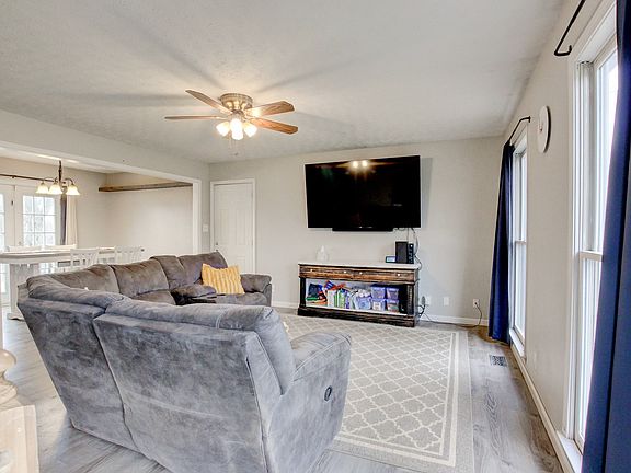 5th image of 3848 Marla Cir