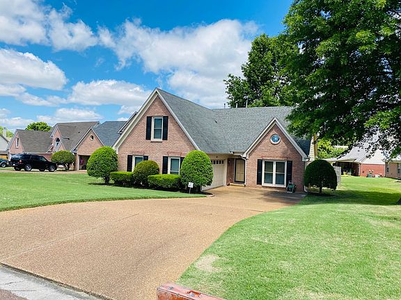 4th image of 8009 Oxford Dr