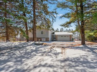 508 195th Ln NW, Oak Grove, MN 55011