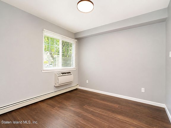4th image of 14 Fuller Ct