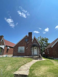 8624 Riverview Blvd, Saint Louis, MO, 63147