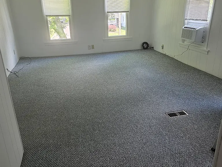 413 1/2 N Marshall Ave — Photo 3