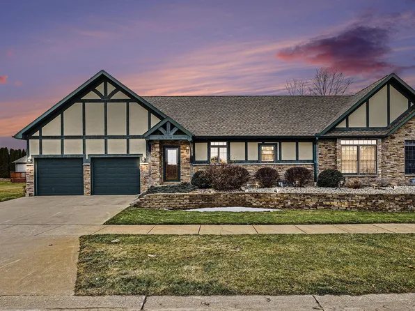 4658 Luther Path St, Saint Joseph, MI 49085