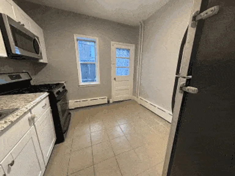1832 Dudley St — Photo 10