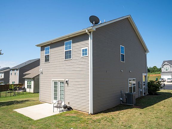 3rd image of 436 N Ivestor Ct