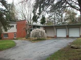 4644 Wil O Paw Dr, Coloma, MI 49038