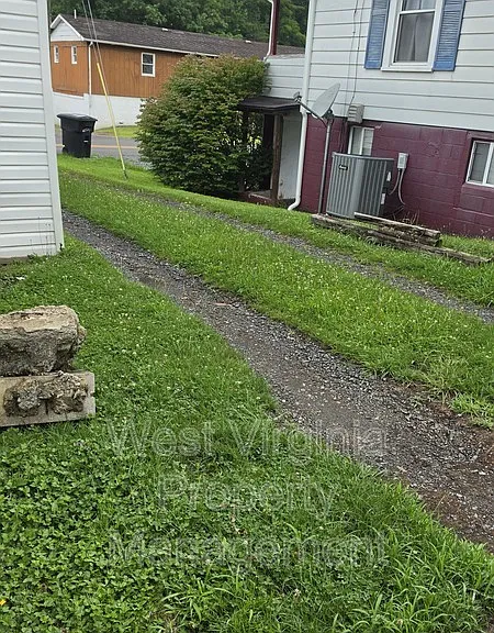242 Riffe St — Photo 13