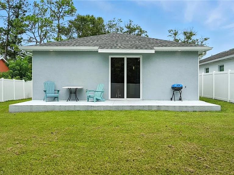 10140 Carolina St — Photo 37