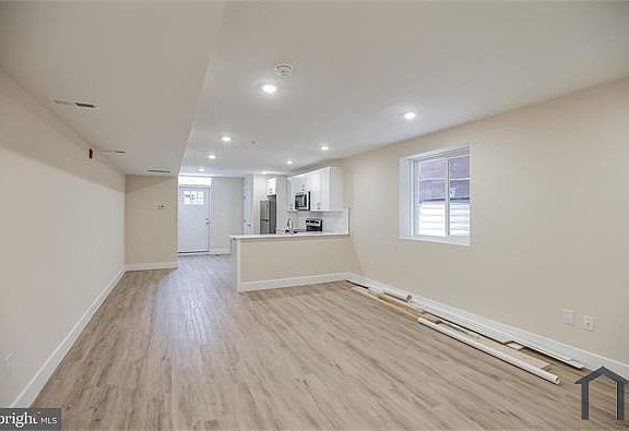 4th image of 3345 N 19th St #3R