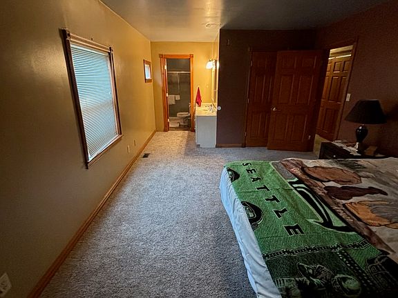 4th image of 224 W Chestnut St #3
