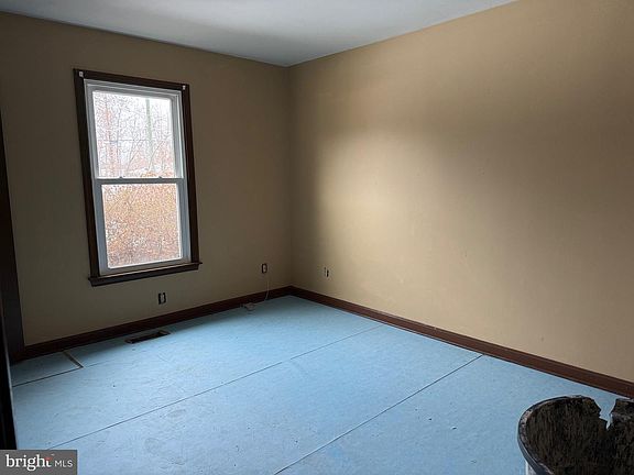 4th image of 5129 1st Rd