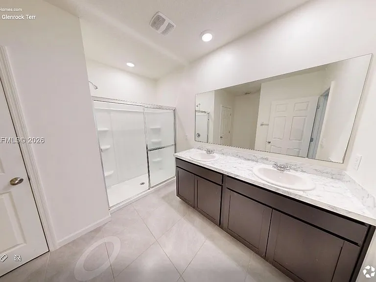 2137 SE Glenrock Ter — Photo 14