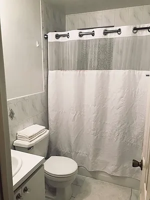 Rented by Metropolis International Realty Inc. | media 6