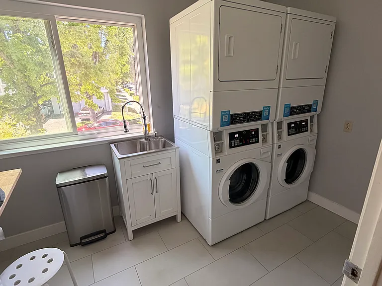 303 Ulmer Ct #7 — Photo 24