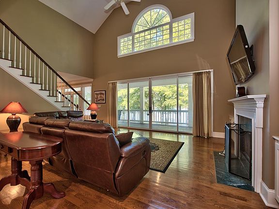5th image of 1460 Plantation Dr