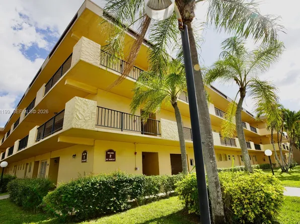251 Berkley Rd APT 209, Hollywood, FL 33024