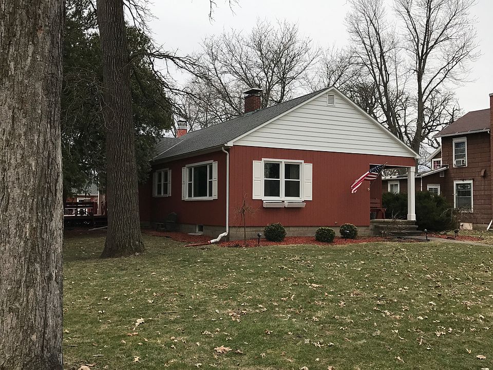 2nd image of 741 E Main St