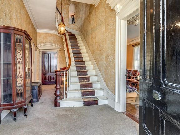 3rd image of 360 Essex St