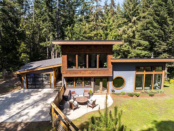 3rd image of 2405 Carpenter Rd