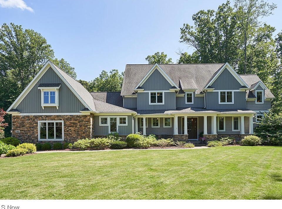 1st image of 568 Brentwood Way