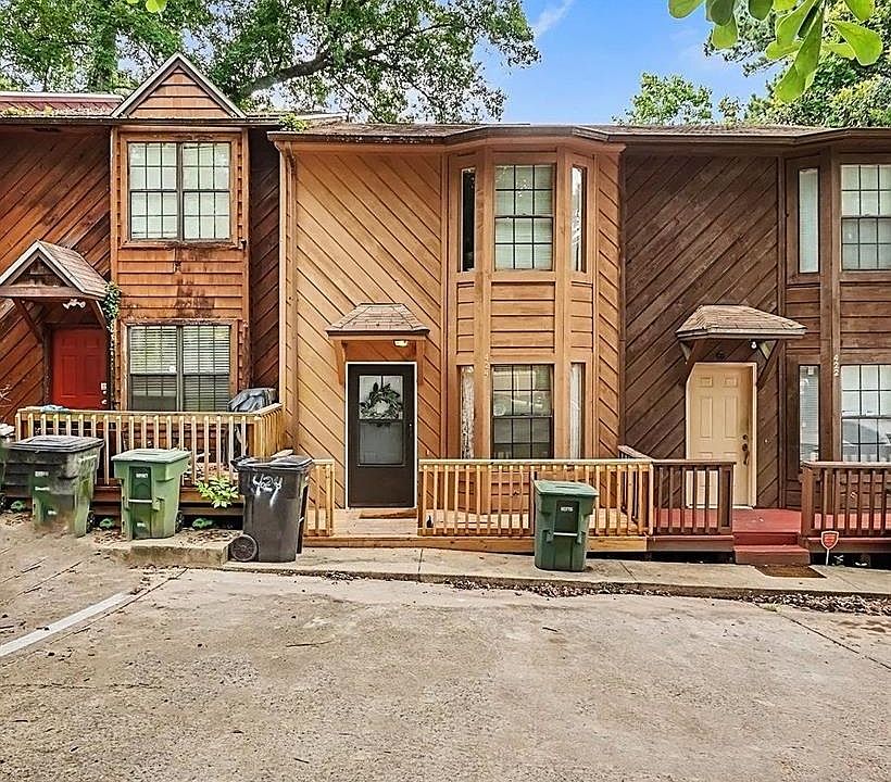1st image of 424 Victory Garden Dr