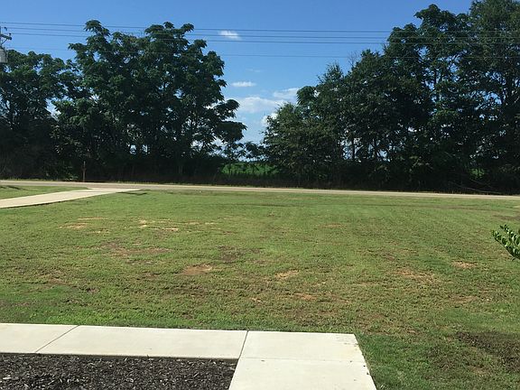 5th image of 981 County Line Rd