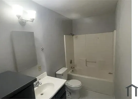 22912 Adrienne Ave #A — Photo 7