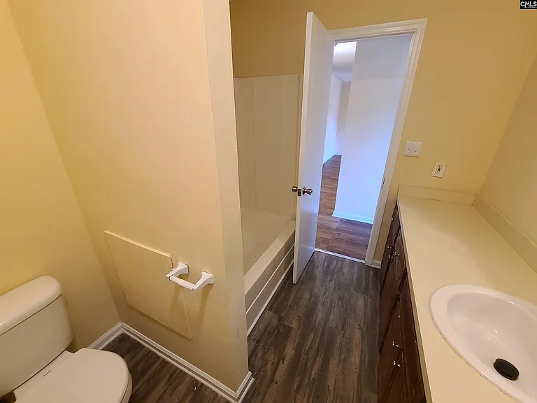 134 Calvin Ct #B — Photo 6