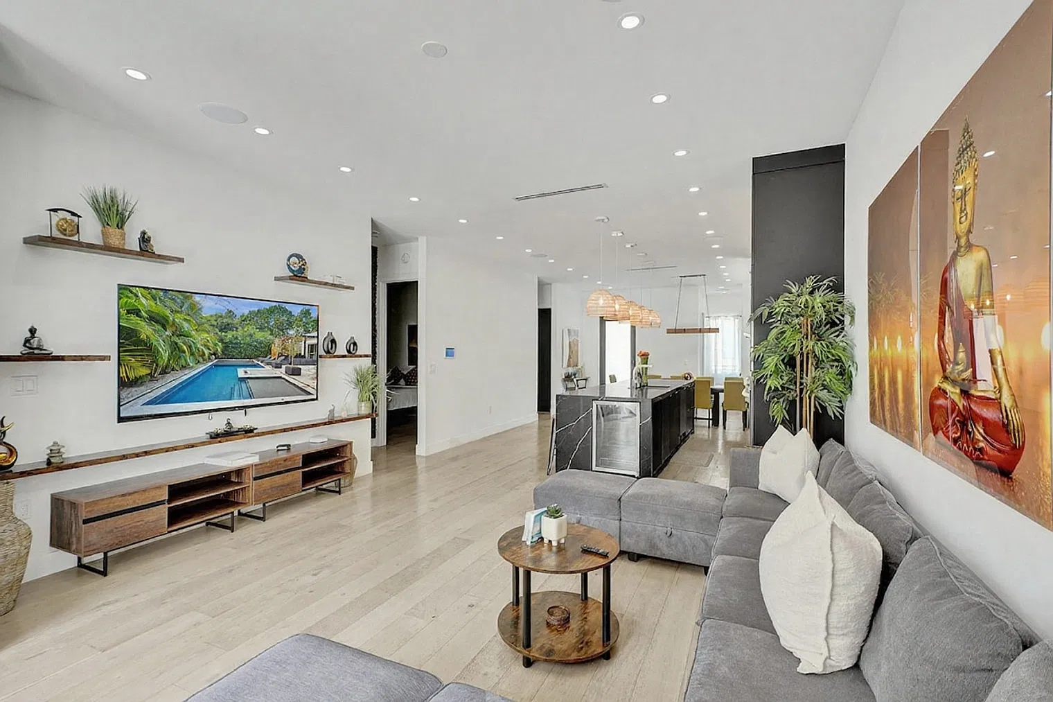 6 bed, 4.0 bath, 2798 sqft, $32,719 — Photo 1